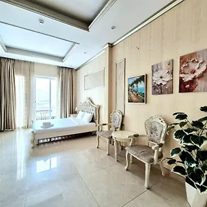 F F House Hô Chi Minh-Ville